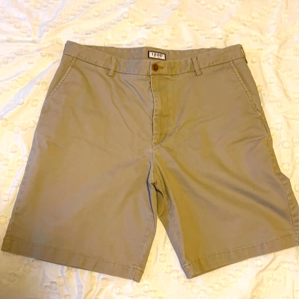 IZOD shorts